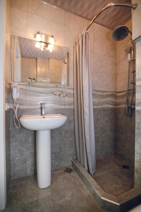 Hotel Kera Тбілісі Екстер'єр фото